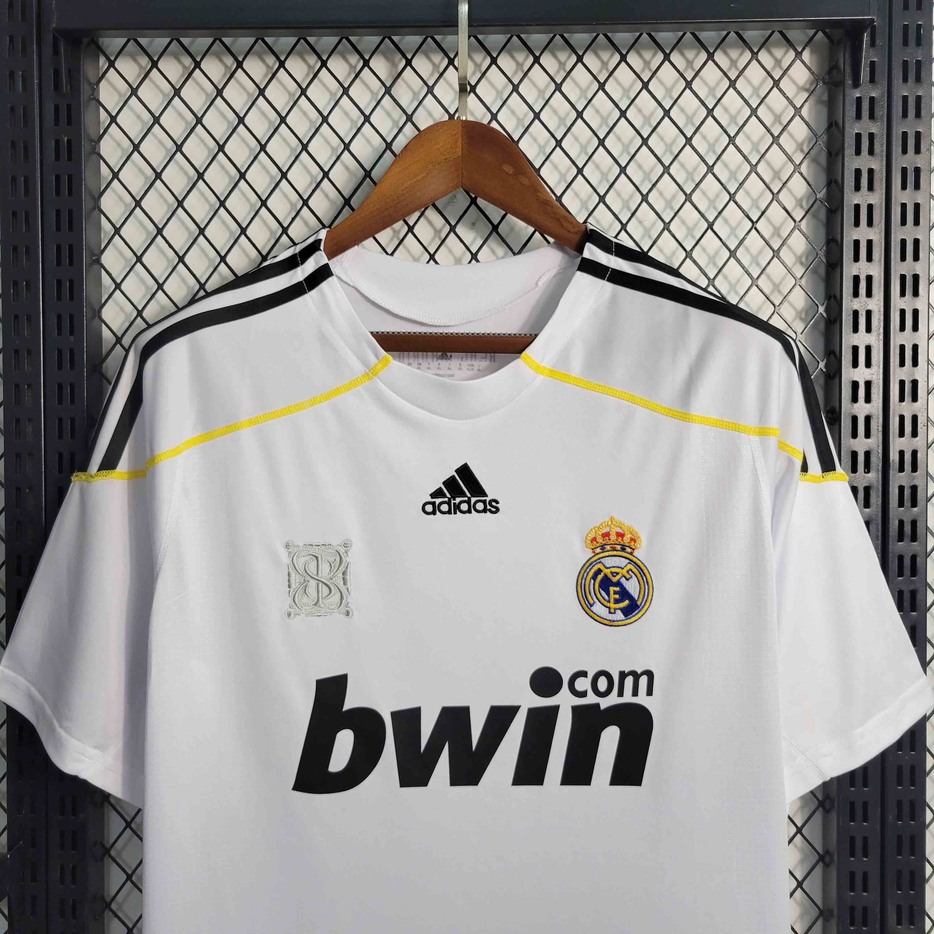 Camisa Real Madrid 09/10 - Versão Retro