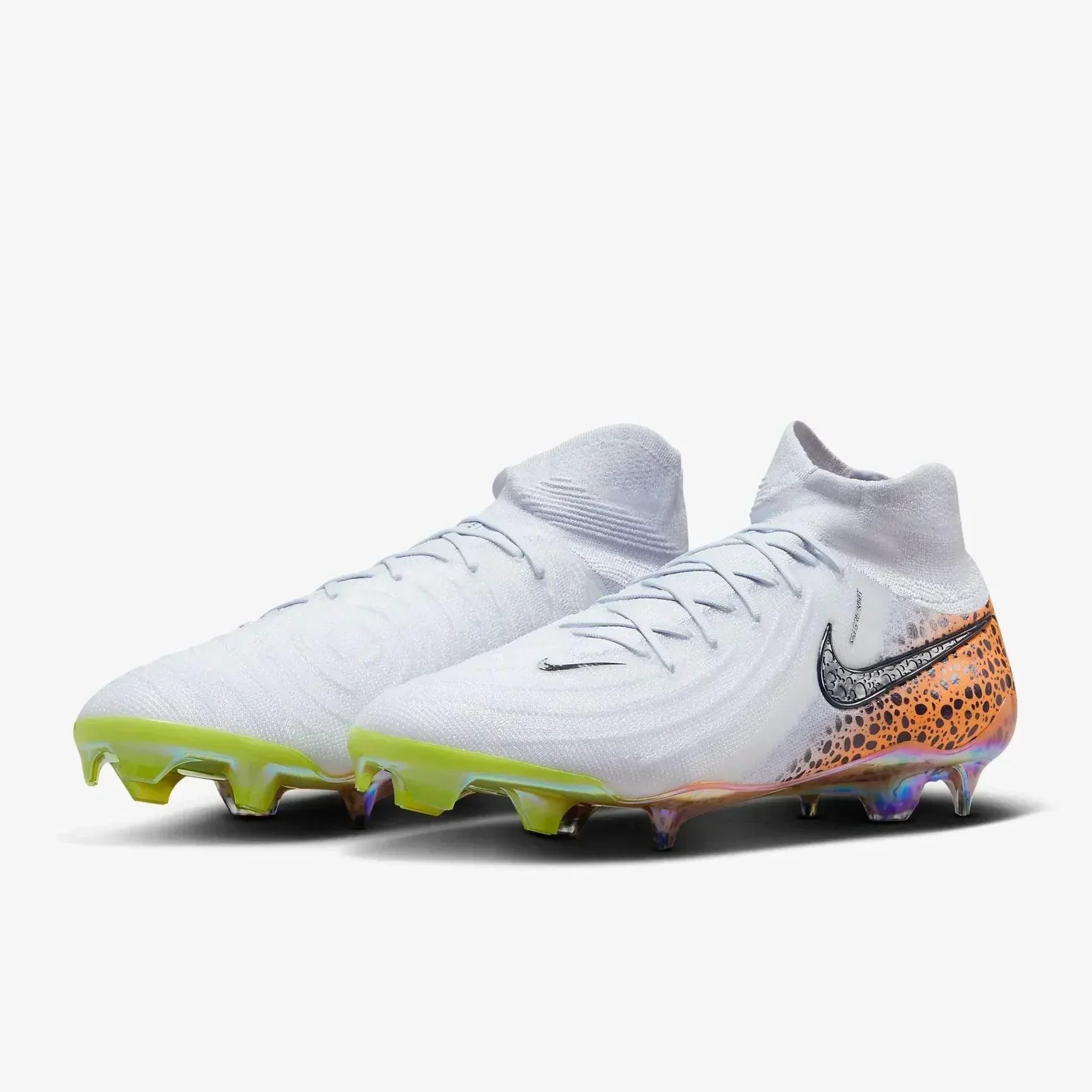 Chuteira Nike Phantom Luna 2 Elite Campo
